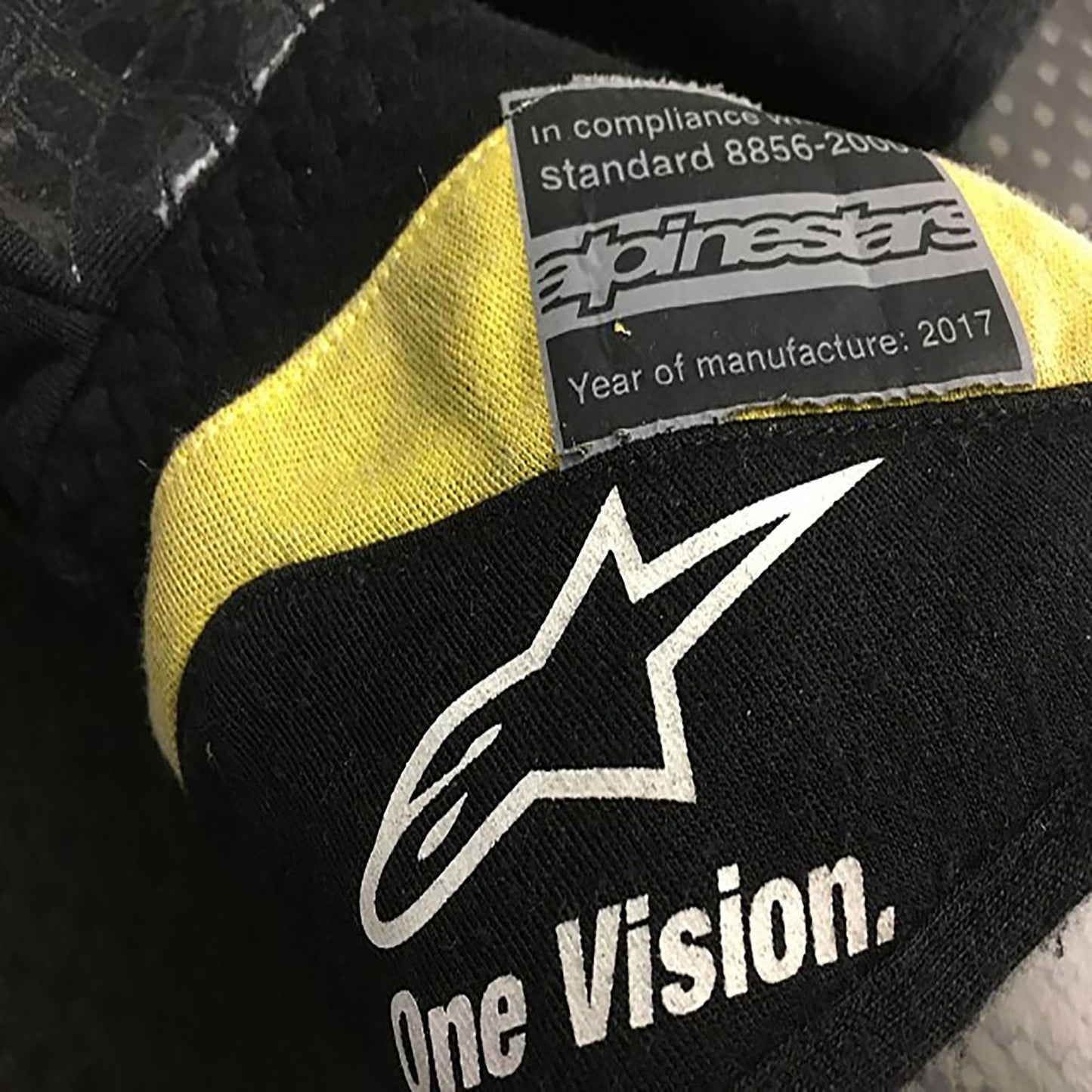 2017 Carlos Sainz Racing Gloves Team F1 Renault