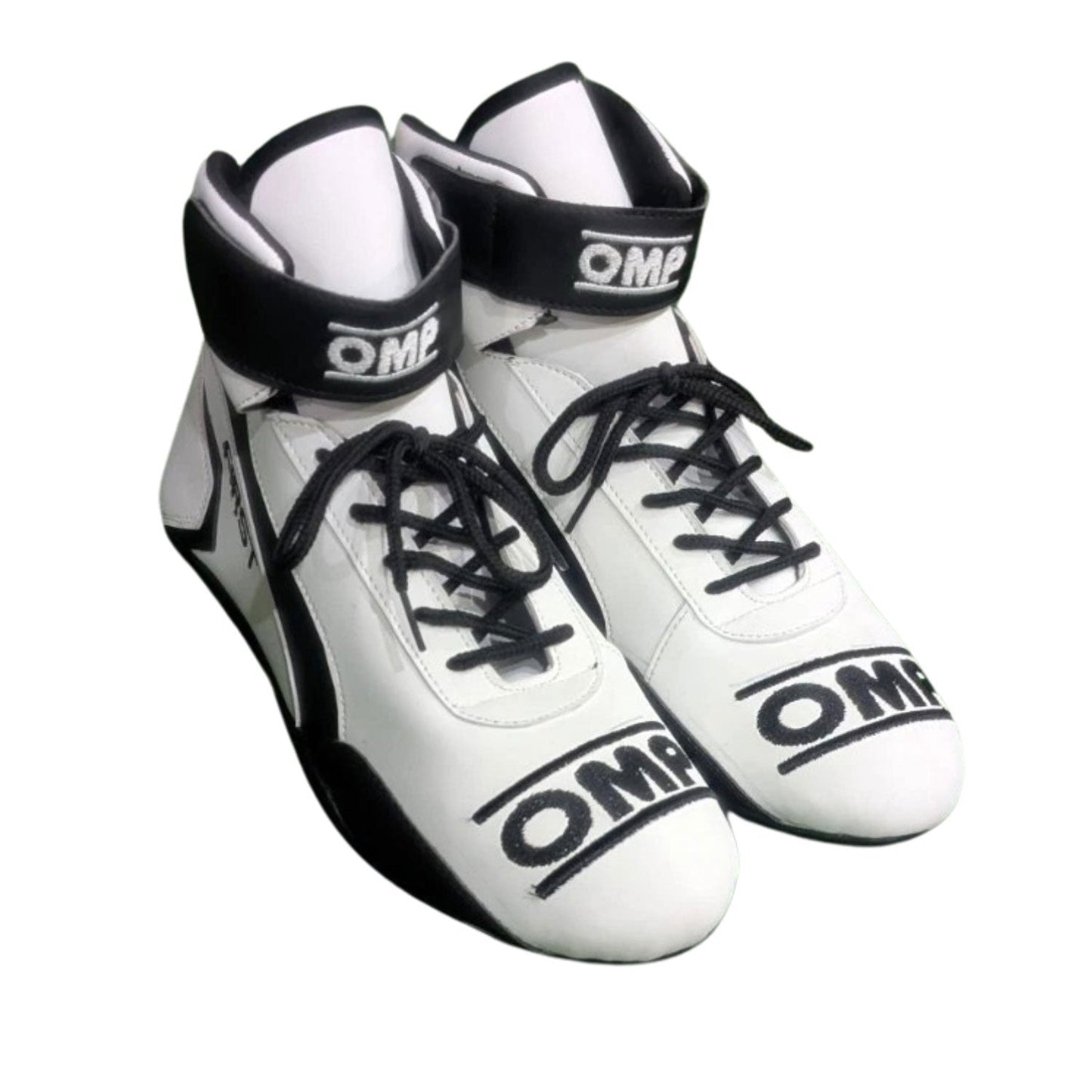 White 2025 Brad Pitt (Damson Idris) The Movie Racing Shoes F1 APXGP racing shoes with black accents and 'OME' branding - Kartx Gear